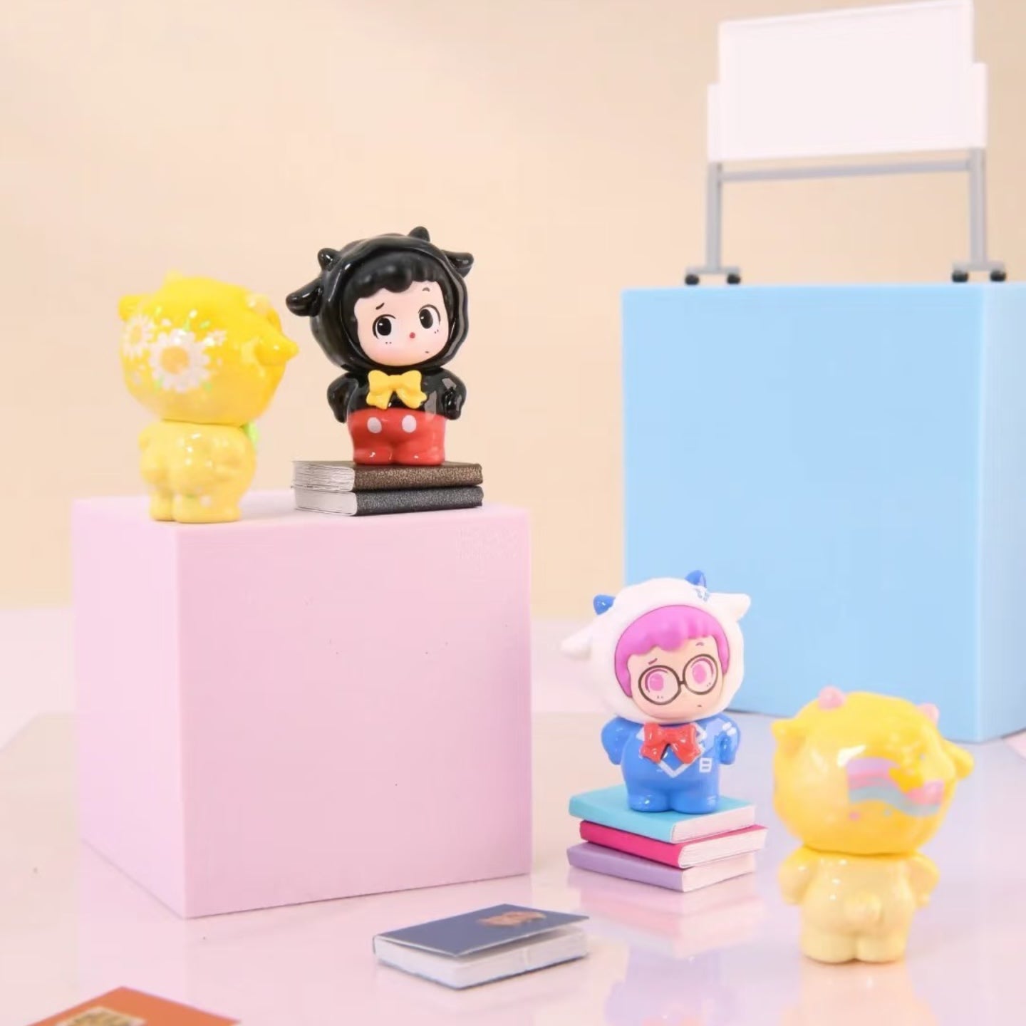 Piny Office Politics Series Mini Bean Blind Bag