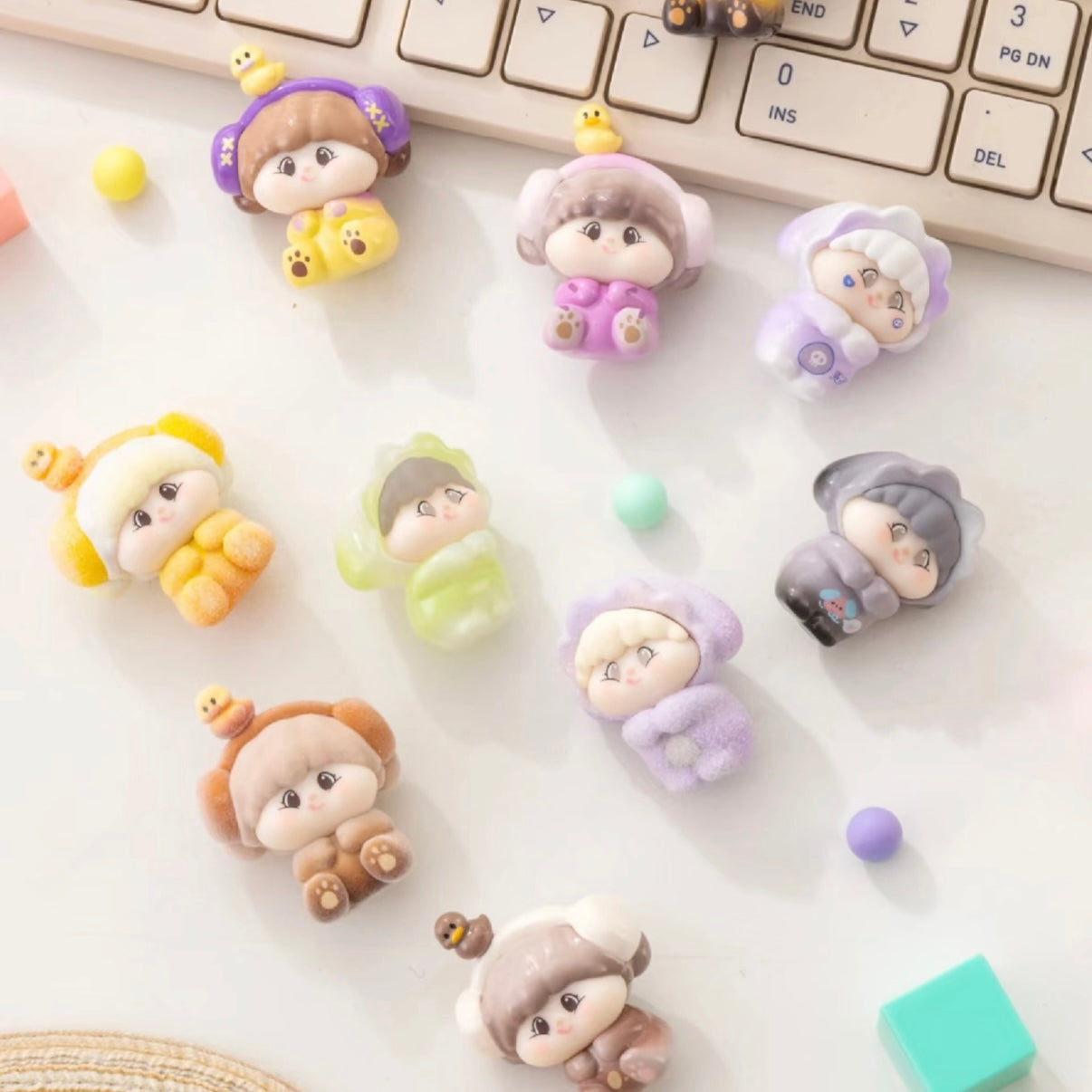 Dobby-Leisurely Holiday Time Series Mini Bean