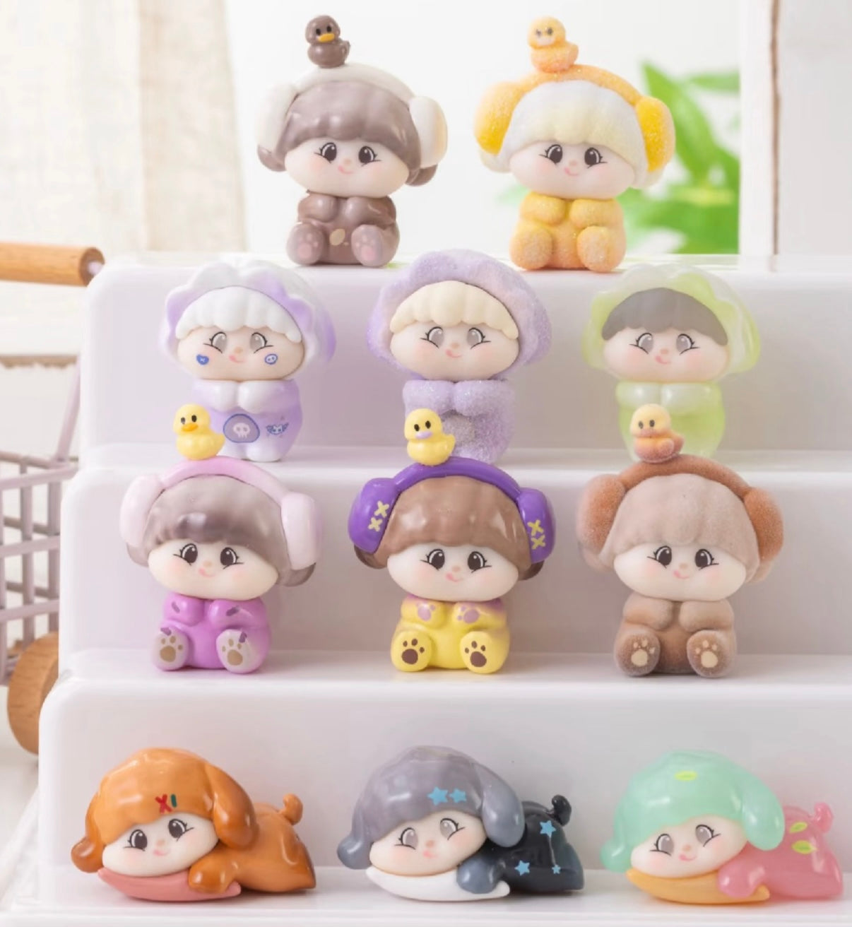 Dobby-Leisurely Holiday Time Series Mini Bean