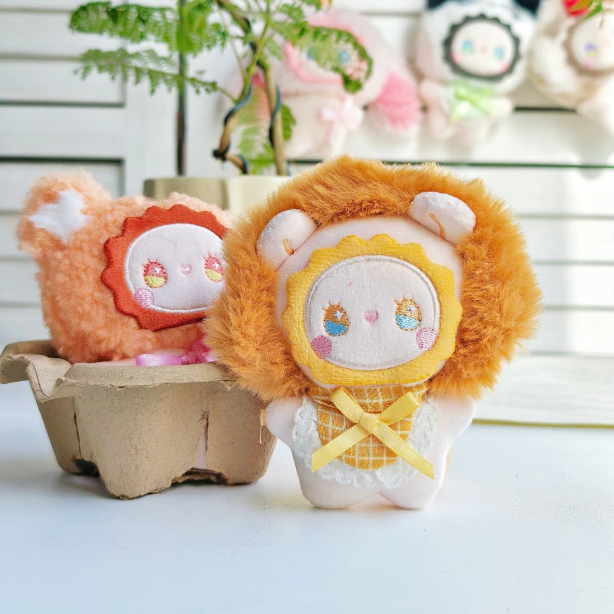 Emma Fuzzy Family Squishy Series Blind Box