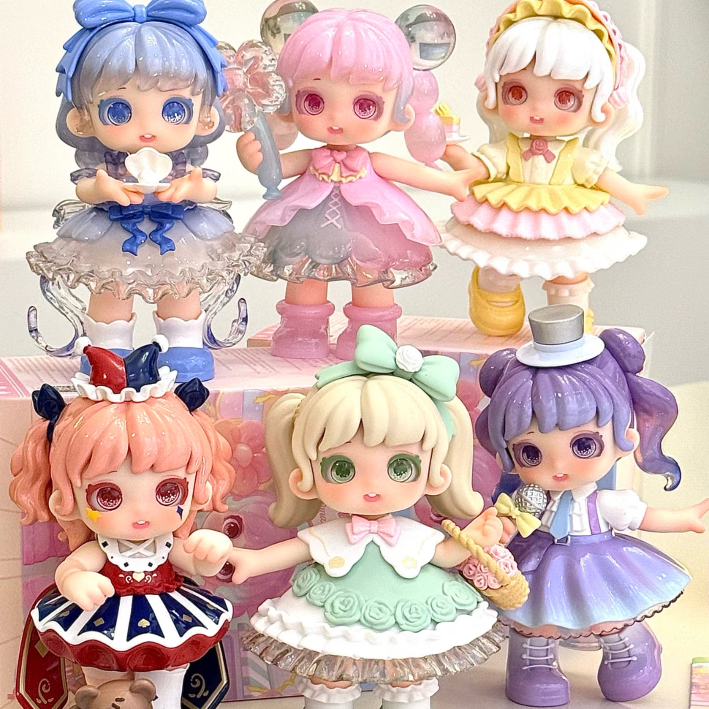 Miana Meet in Wonderland Series Blind Box