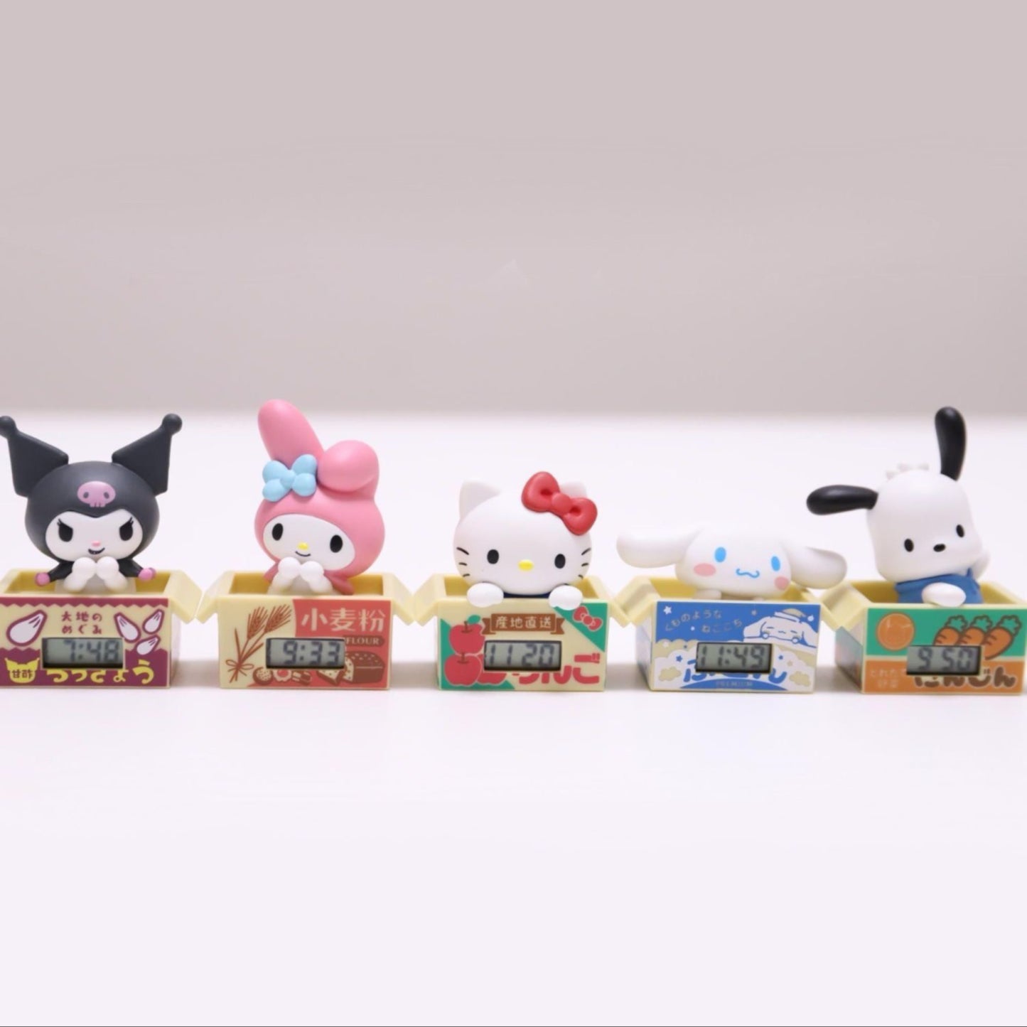 Sanrio Farm cardboard clock twisted egg