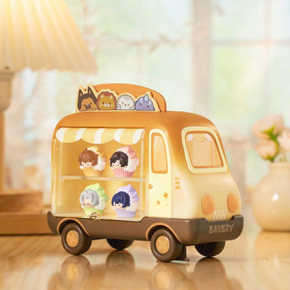 Small Dining Car Display Case