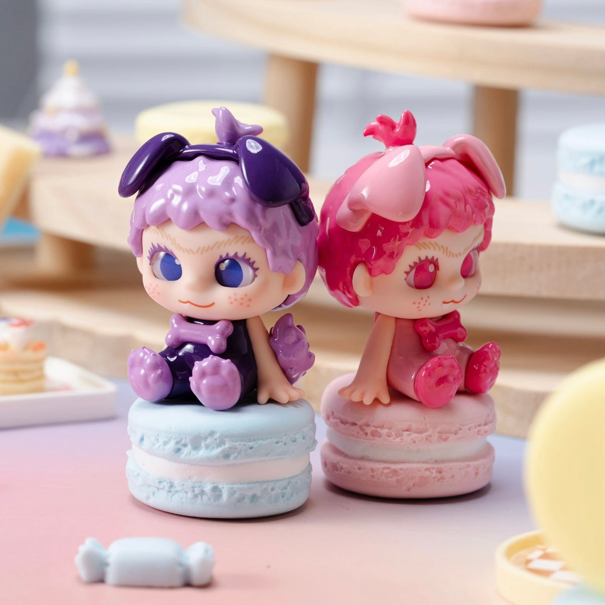 WAKUKU playing with Cats and Dogs Series